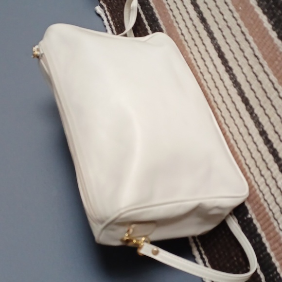 Vintage Ferragamo  crossbody - Picture 5 of 16